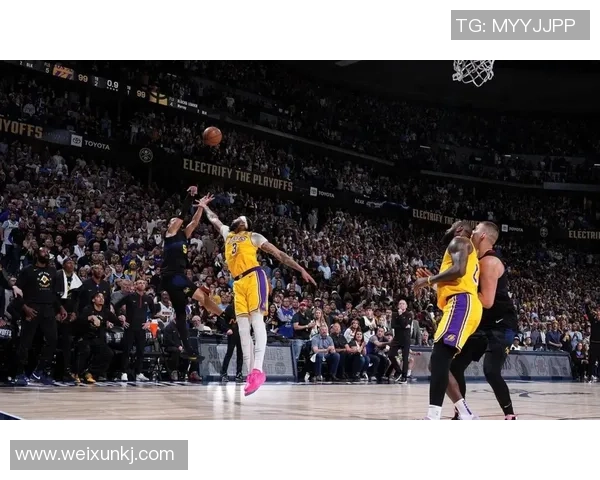 湖人勇士激战回放精彩瞬间重温全场比赛亮点与精彩时刻分析