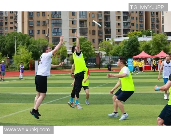 广州飞盘队展现灵活性与团队合作精神的精彩瞬间